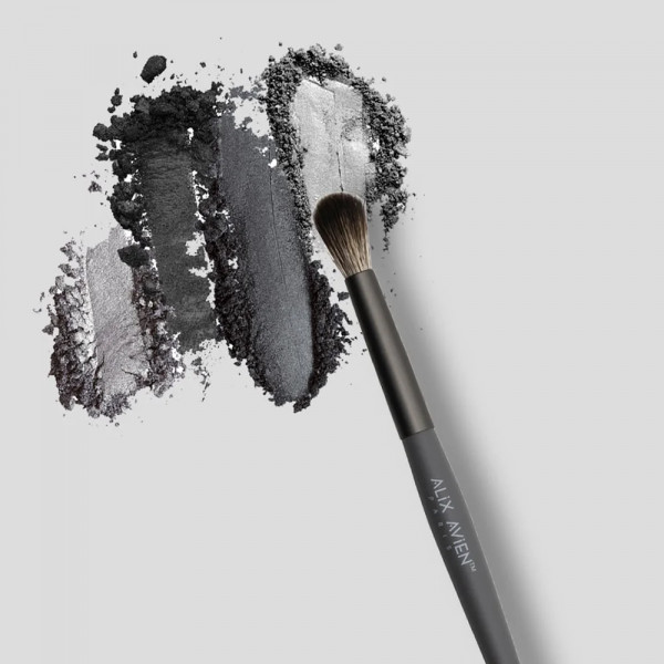 ALIX AVIEN BLENDING BRUSH