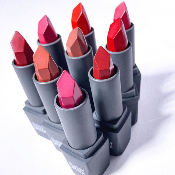 Šminka za ustnice Glossy lipstick 4g.